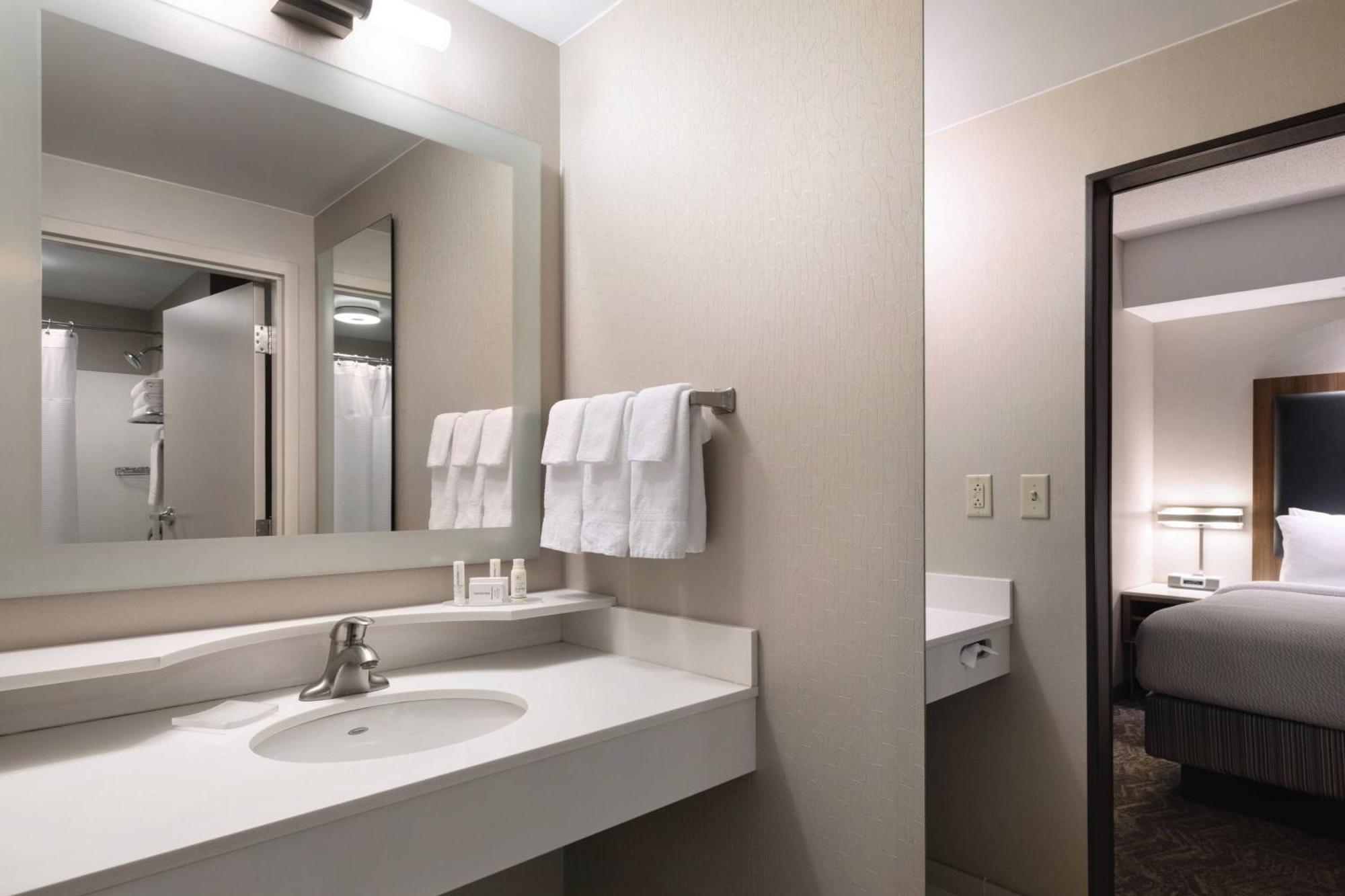 Springhill Suites By Marriott Syracuse Carrier Circle Восток Сиракьюс Экстерьер фото
